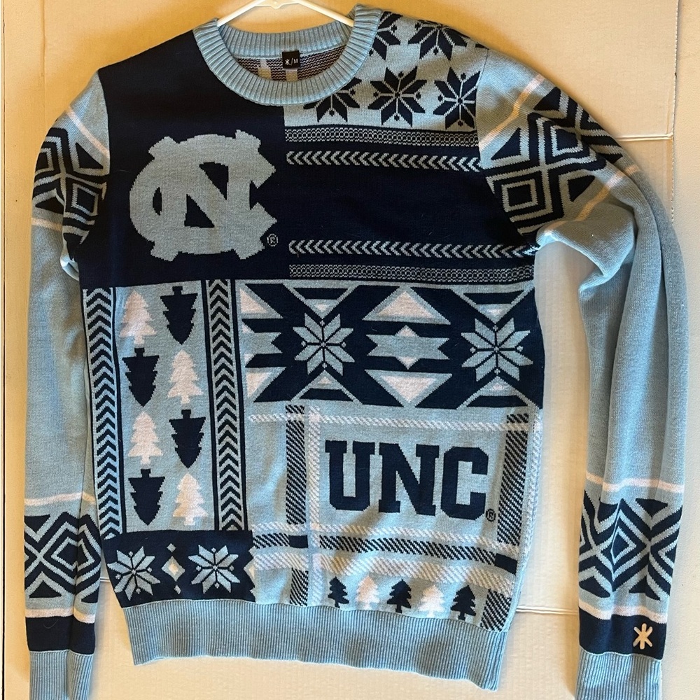 UNC, Carolina Xmas sweater.
